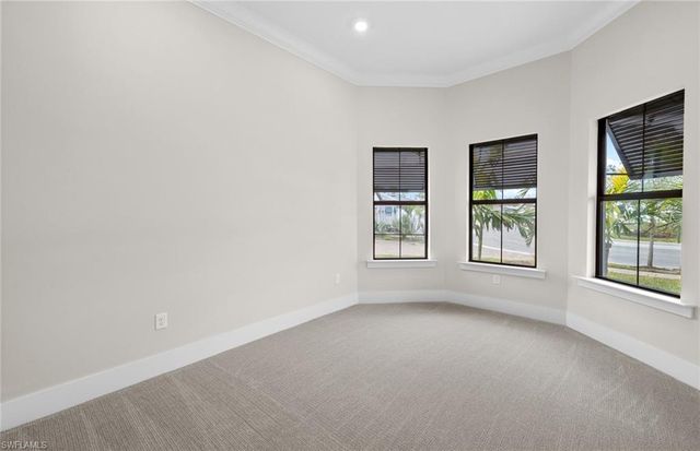 2004 Don Benito WAY, Naples, FL 34120
