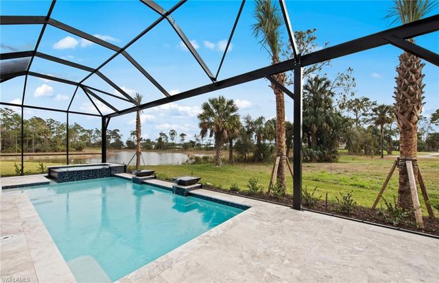 2004 Don Benito WAY, Naples, FL 34120