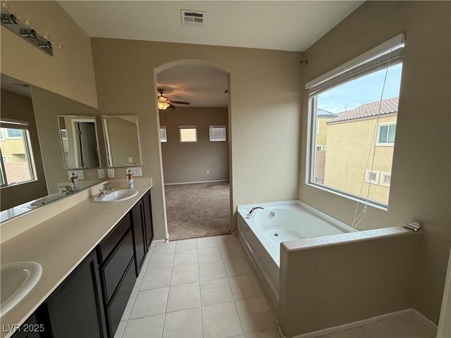 8938 Hull Bay Avenue, Las Vegas, NV 89149