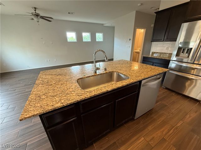 8938 Hull Bay Avenue, Las Vegas, NV 89149