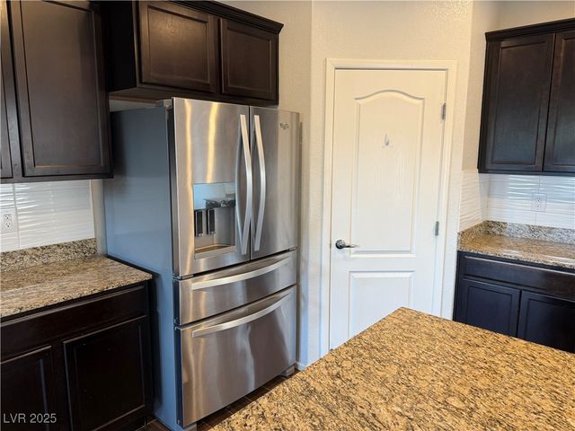 8938 Hull Bay Avenue, Las Vegas, NV 89149