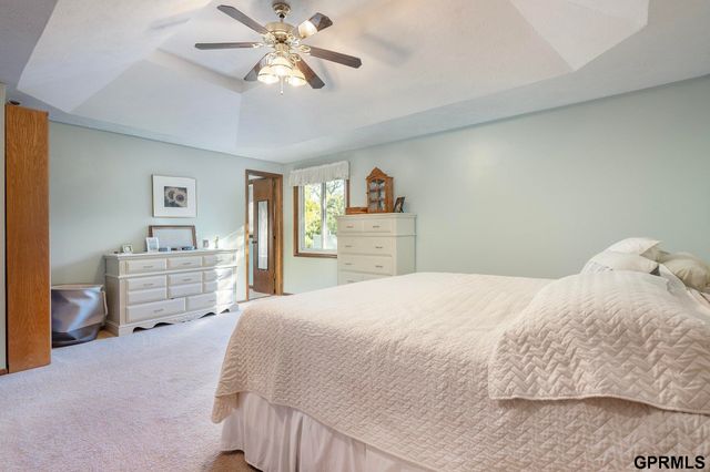 821 Juniper Circle, Papillion, NE 68046