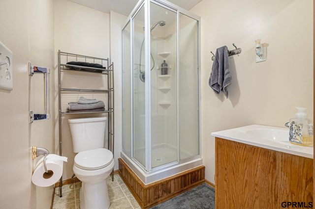 821 Juniper Circle, Papillion, NE 68046