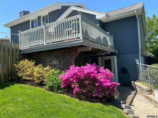 821 Juniper Circle, Papillion, NE 68046