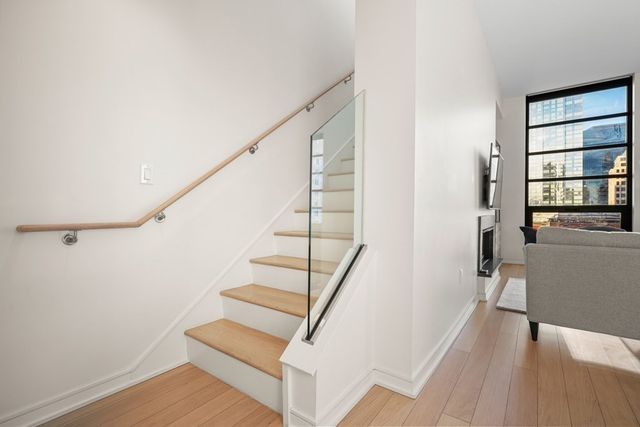 580 Washington St PH3, Boston, MA 02111