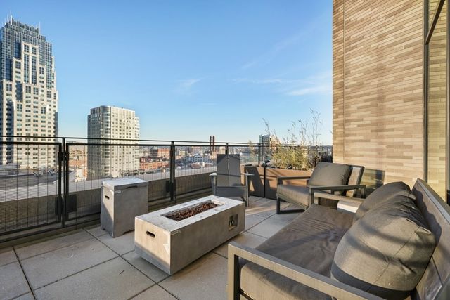 580 Washington St PH3, Boston, MA 02111