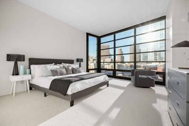 580 Washington St PH3, Boston, MA 02111