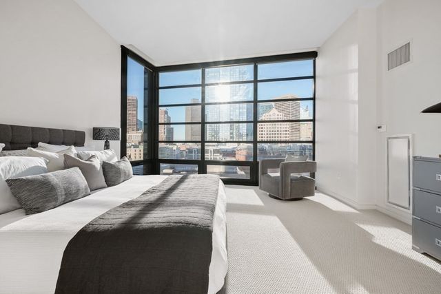 580 Washington St PH3, Boston, MA 02111