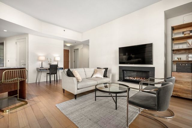580 Washington St PH3, Boston, MA 02111
