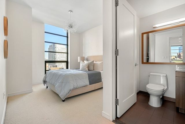 580 Washington St PH3, Boston, MA 02111