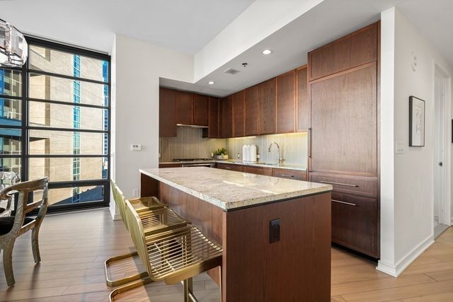580 Washington St PH3, Boston, MA 02111