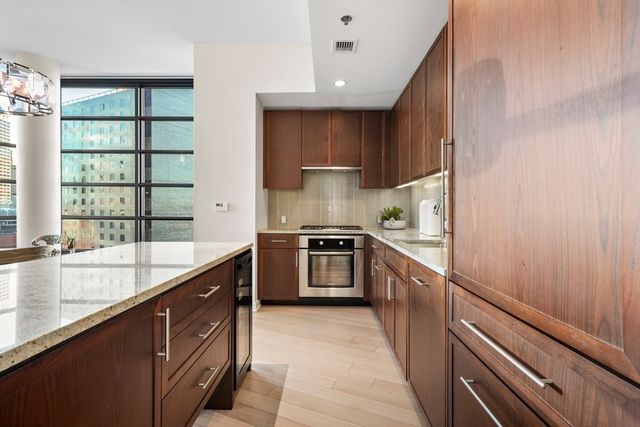 580 Washington St PH3, Boston, MA 02111