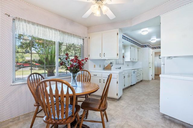 1216 E Pico Avenue, Fresno, CA 93704