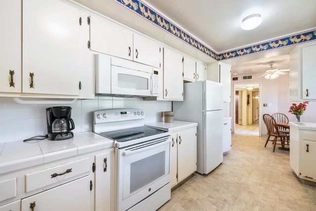 1216 E Pico Avenue, Fresno, CA 93704