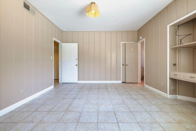 1216 E Pico Avenue, Fresno, CA 93704