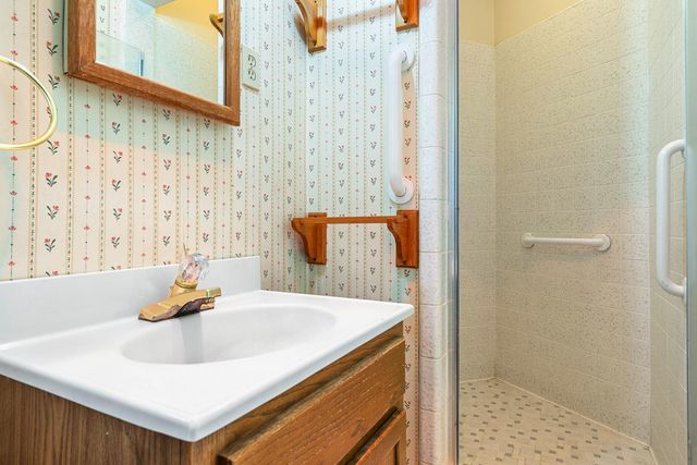 1216 E Pico Avenue, Fresno, CA 93704