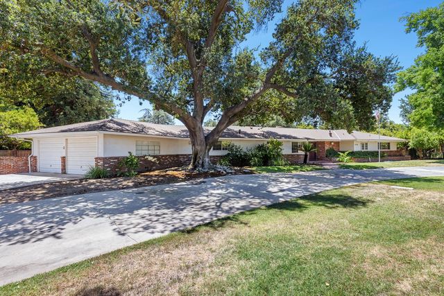 1216 E Pico Avenue, Fresno, CA 93704