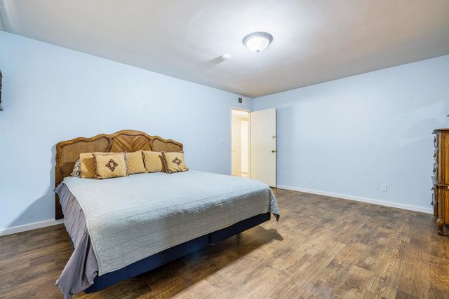 1216 E Pico Avenue, Fresno, CA 93704