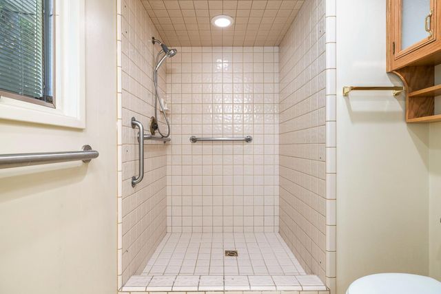 1216 E Pico Avenue, Fresno, CA 93704