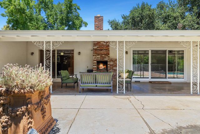 1216 E Pico Avenue, Fresno, CA 93704