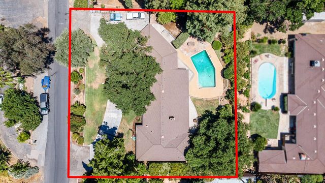 1216 E Pico Avenue, Fresno, CA 93704