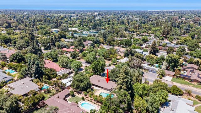 1216 E Pico Avenue, Fresno, CA 93704