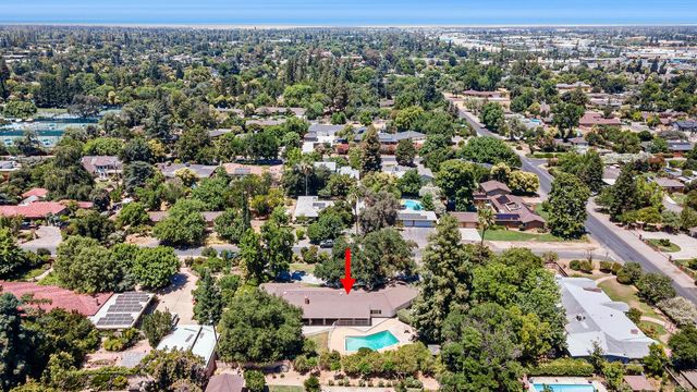 1216 E Pico Avenue, Fresno, CA 93704