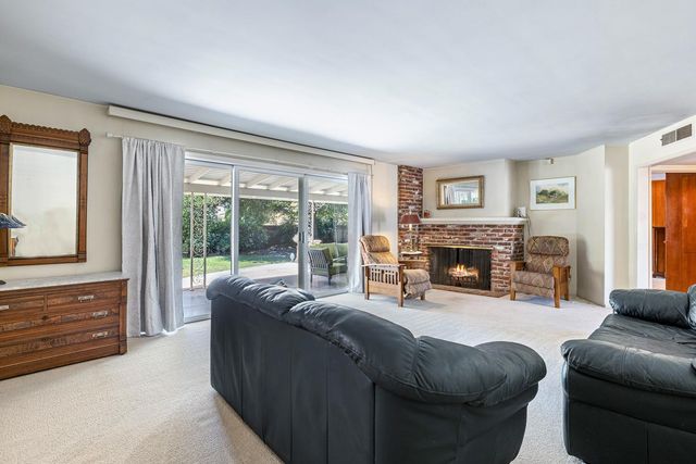 1216 E Pico Avenue, Fresno, CA 93704