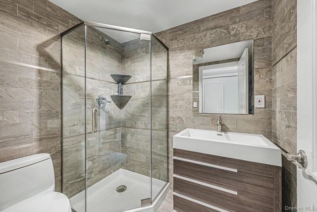 23 Center Drive, Malba, NY 11357
