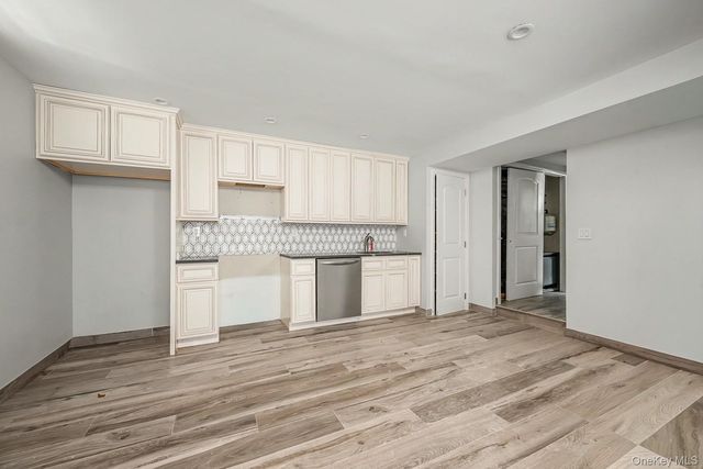23 Center Drive, Malba, NY 11357