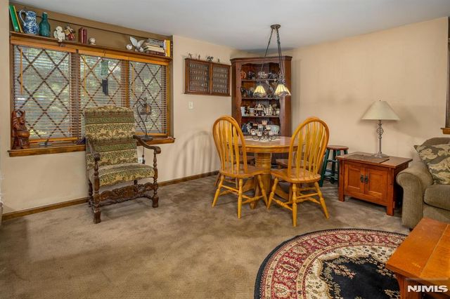 1150 Lakeside Drive, Vernon, NJ 07422