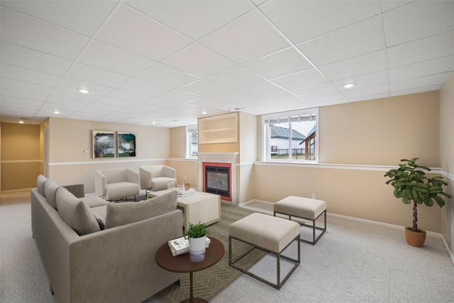 908 14th Street SE, Bondurant, IA 50035