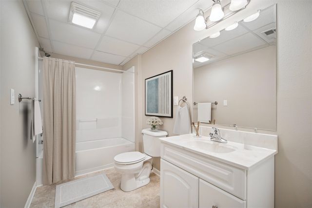 908 14th Street SE, Bondurant, IA 50035