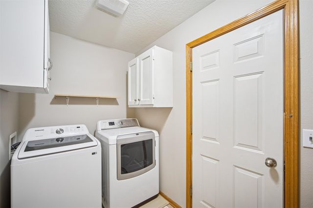 908 14th Street SE, Bondurant, IA 50035