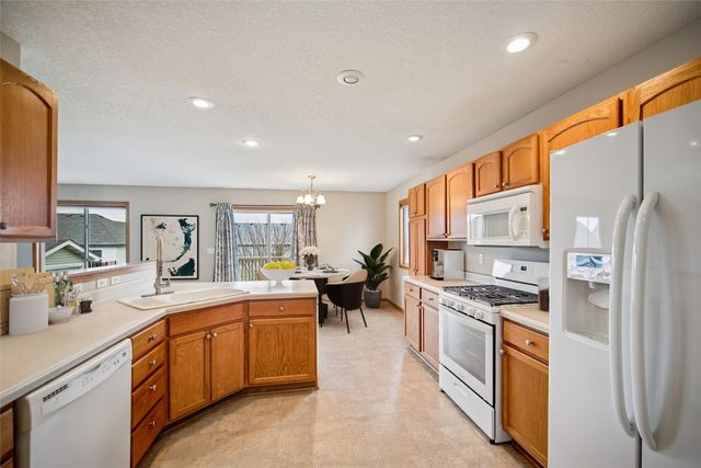 908 14th Street SE, Bondurant, IA 50035