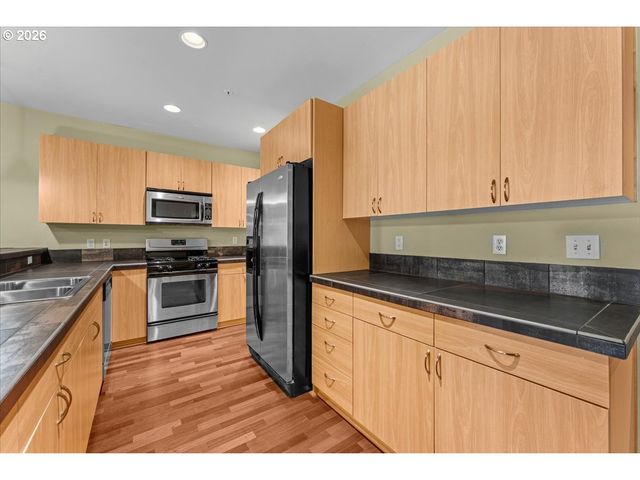 7534 N BURLINGTON Ave, Portland, OR 97203
