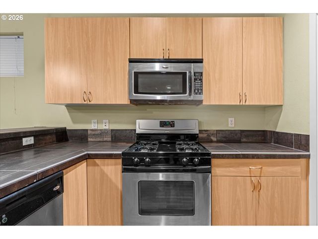 7534 N BURLINGTON Ave, Portland, OR 97203