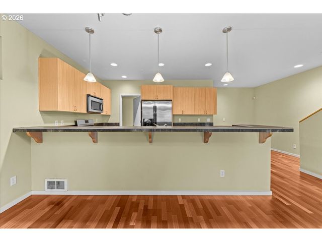 7534 N BURLINGTON Ave, Portland, OR 97203