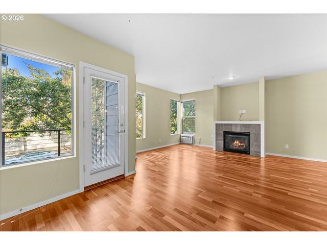 7534 N BURLINGTON Ave, Portland, OR 97203
