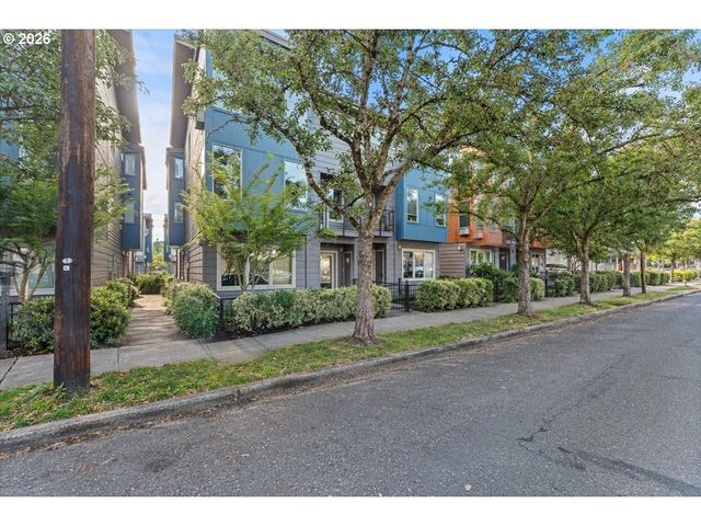 7534 N BURLINGTON Ave, Portland, OR 97203