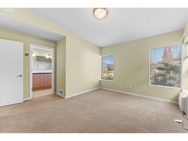 7534 N BURLINGTON Ave, Portland, OR 97203
