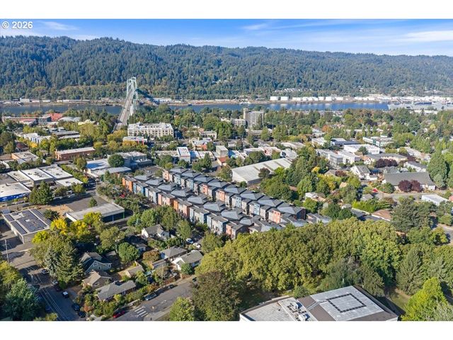 7534 N BURLINGTON Ave, Portland, OR 97203
