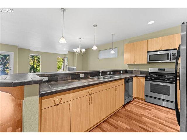 7534 N BURLINGTON Ave, Portland, OR 97203
