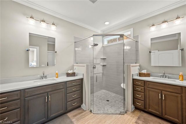 140 Castle Pond Drive, Winston-salem, NC 27107