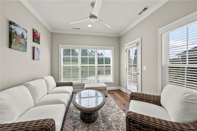 140 Castle Pond Drive, Winston-salem, NC 27107
