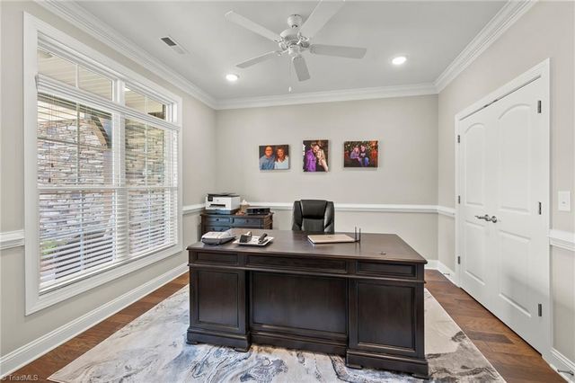 140 Castle Pond Drive, Winston-salem, NC 27107
