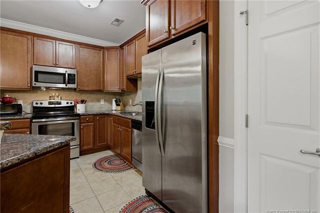 158 Gallery Drive 302, Spring Lake, NC 28390