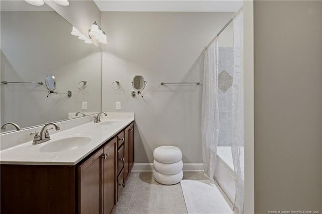 158 Gallery Drive 302, Spring Lake, NC 28390