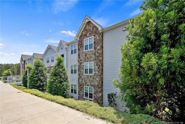 158 Gallery Drive 302, Spring Lake, NC 28390