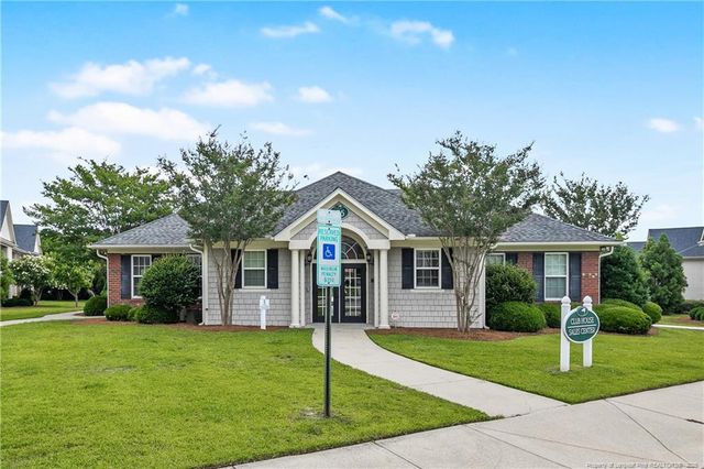 158 Gallery Drive 302, Spring Lake, NC 28390